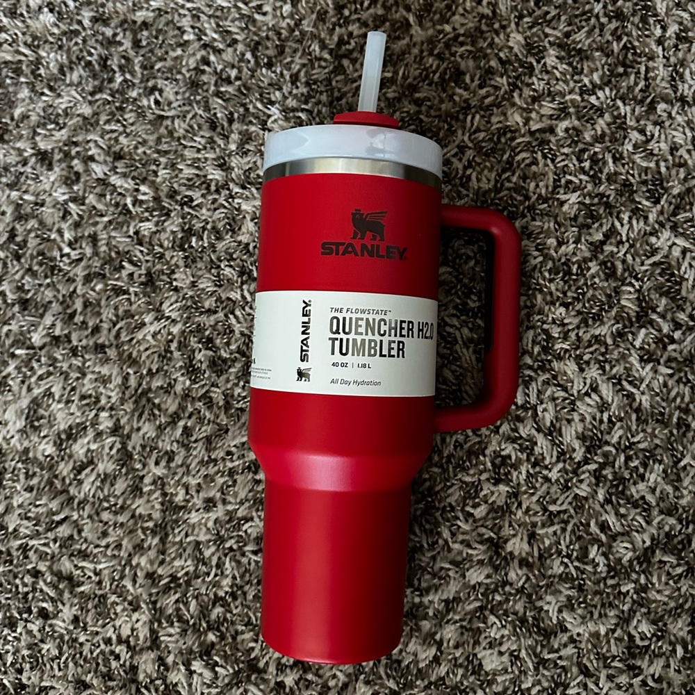 Red Stanley 40oz